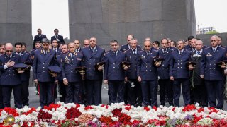 Председатель и сотрудники Следственного комитета РА почтили память жертв Геноцида армян